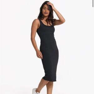 Vuori Halo Essential Dress